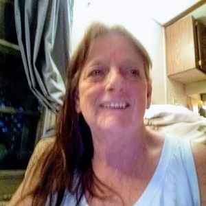 Meet your Posher, Lora